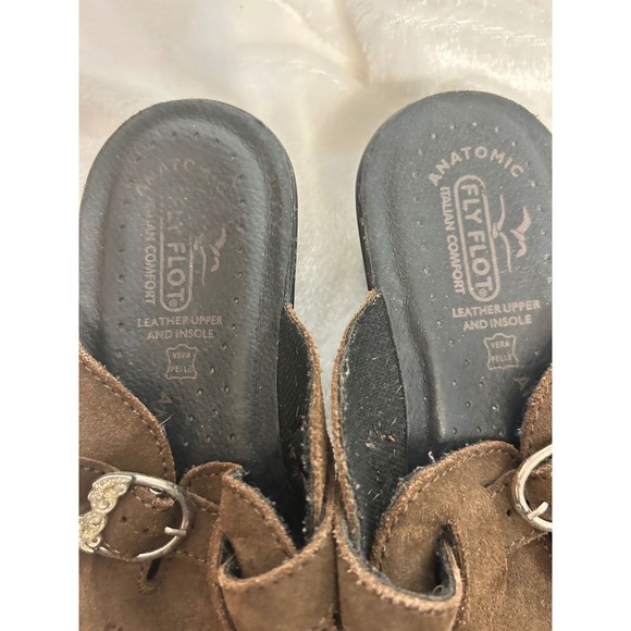 Fly Flot‎ Suede Leather Clogs Comfort Buckle Slides Brown Shoes size 41/9 M - Picture 3 of 9